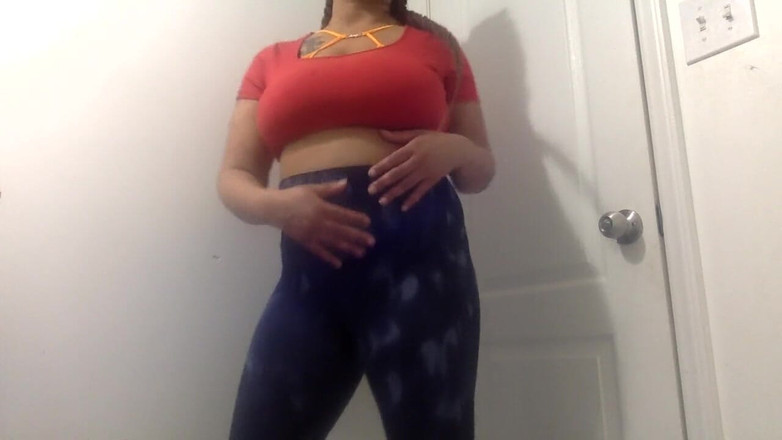 Veronikka Fierce: Збуджена чорношкіра мамка в хроніках - чи можу я роздягнутися для вас у своїй сексуальній нижній білизні, тато