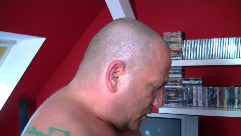 Old & Young: Las amas de casa también quieren ser folladas y lamidas...