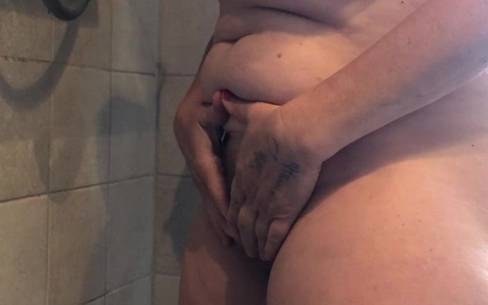 Hotwifekbh: Rekaman seks istri amatir dengan toket besar lagi kencing 3