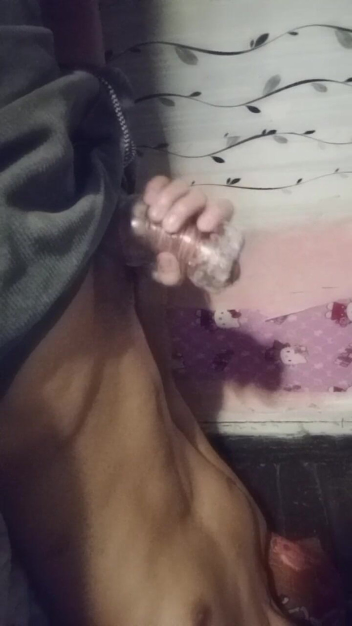 Sunflower Baby 69: Jouer avec un sex toy