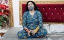 Raju Indian porn: Mooiste Indische tante masturbatie voor fans