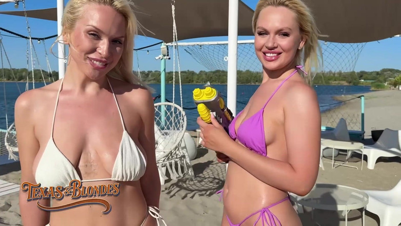 Texas and blondes: ¡El juego con agua se moja con chorros compartidos!