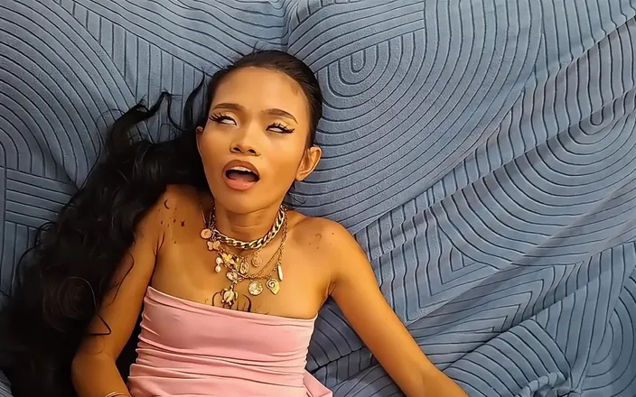 MaikaMann: Mega Orgasm After Hammering in Every Position
