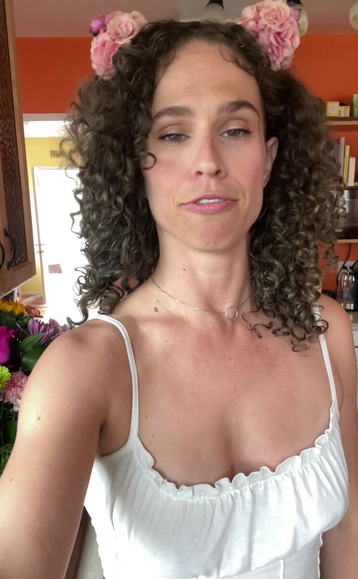 VibeWithMommy: Hei Manusia yang cantik! Saya ditanya semua apa yang seperti...