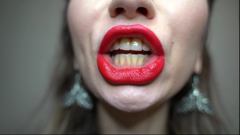 Rarible Diamond: Labios rojos escupen jugar a cámara lenta 3