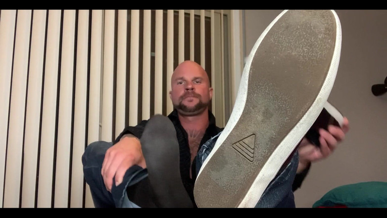 Jasons feet: Вы берете собеседование на работу помощника