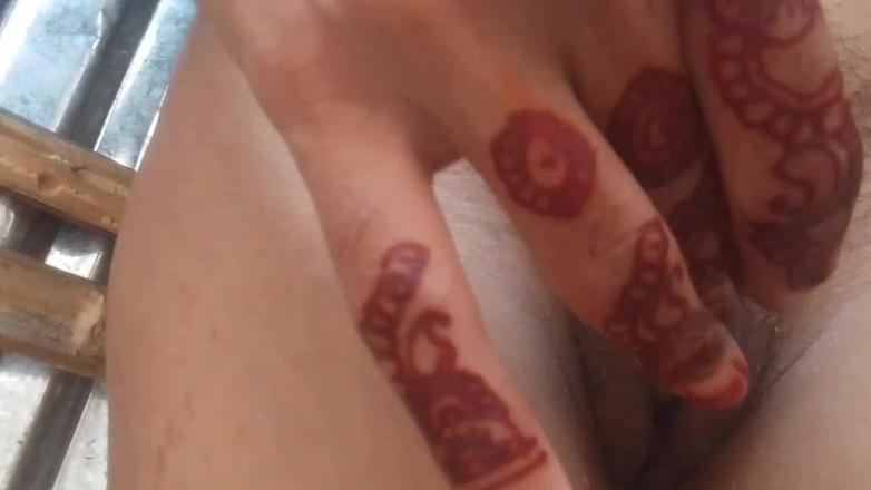 Sunny leonie: Beautiful Village Teen Girl Masturbating with Vegetables