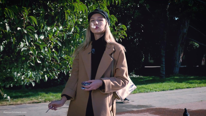 Russian Smokers: Outdoors Smoking with Beaty Russian Girl 2