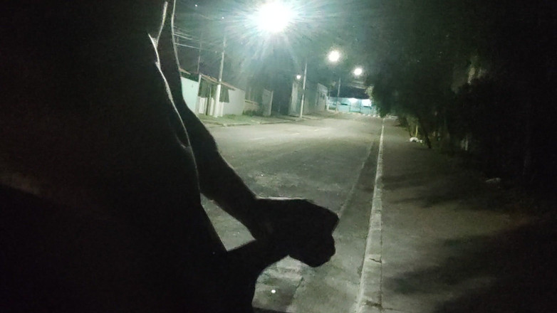 Lekexib: Eksibisme di jalan