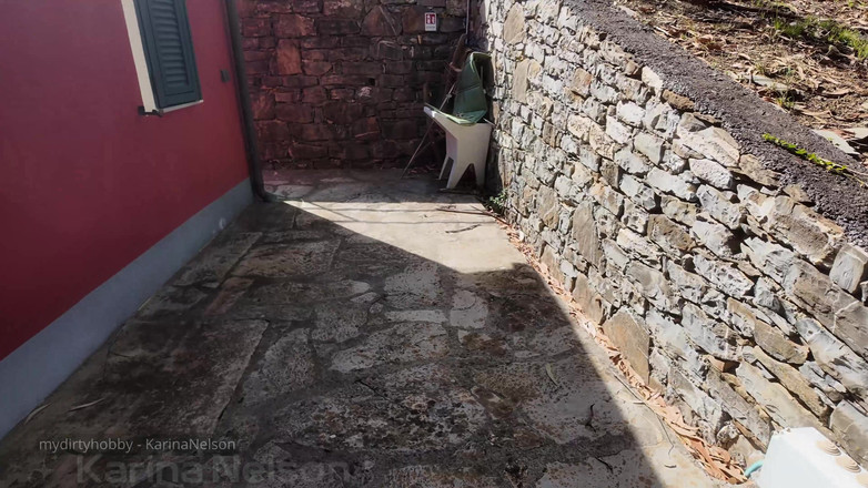 Karina Nelson: Dildoing Beim Wandern Dann Blowjob Bei Fremdem