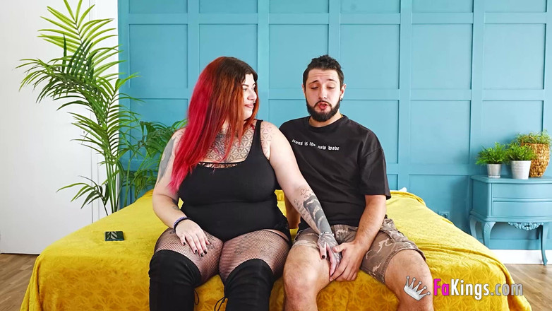 FAKings: Pummelige Alternative Schönheit Fickt Eine Touristin: Leia Sáez, Die Italienische...