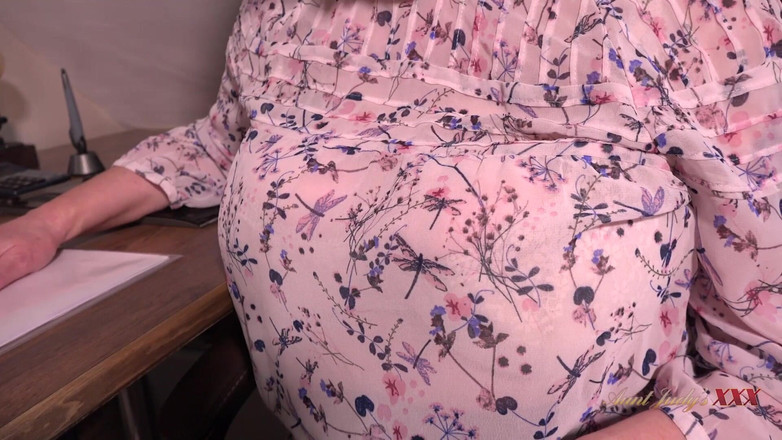 Aunt Judy's XXX: AuntJudysXXX - 你丰满成熟的老板layla bird给你一份新工作