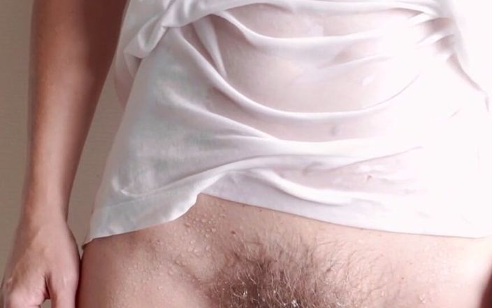 Hairy Sara [deactivated]: Приватна міс мокра футболка чоловіка