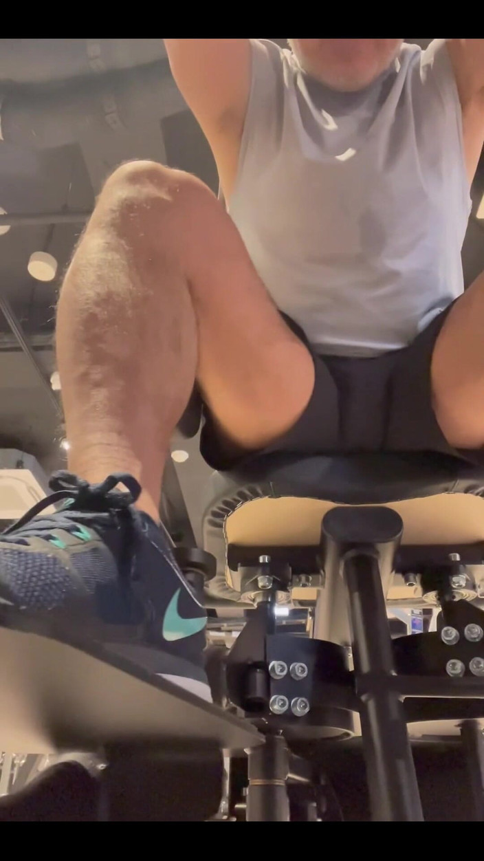 Japanese daddy: Тренировка мышц нижнего тела