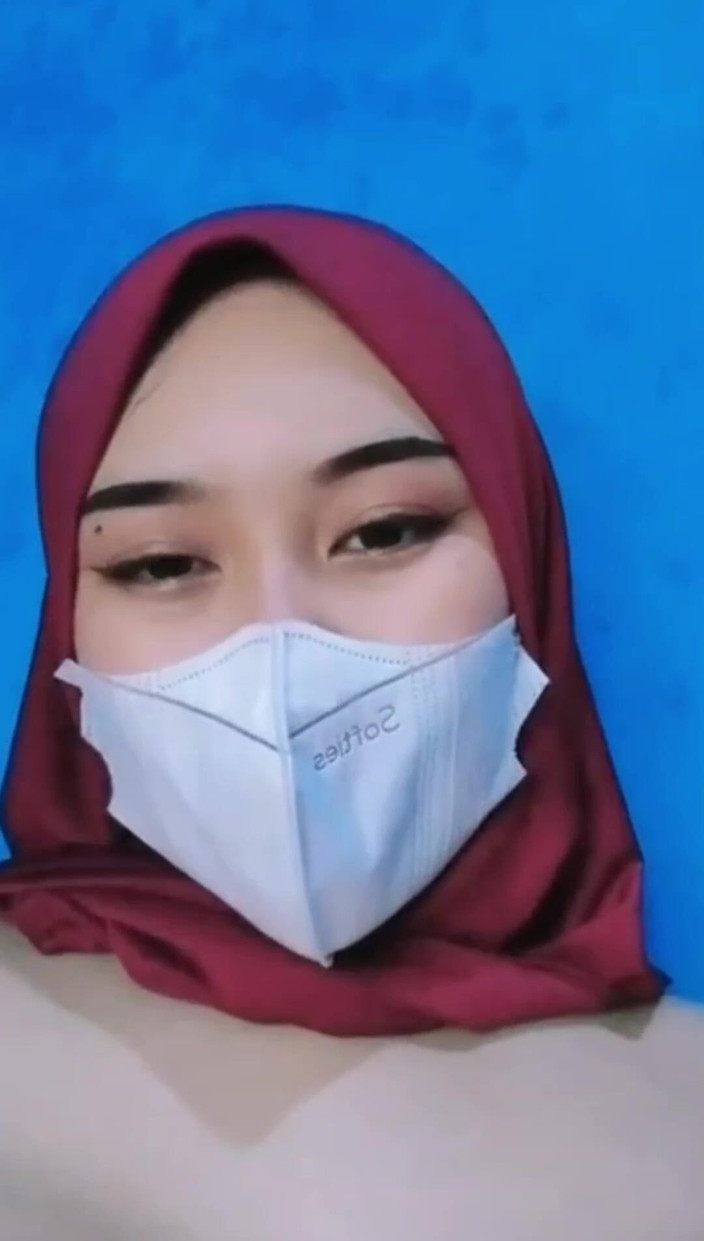 Jilbab69: Возбужденная, когда муж уходит на работу