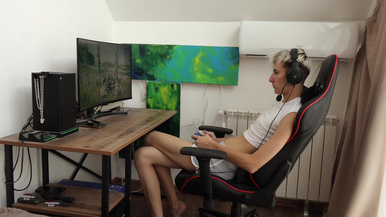 Sandro Jenner: Ayah tiri meniduri twink comel di mulut dan lubang dibanjiri...