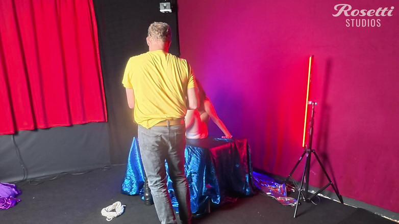 Rosetti: Di belakang pentas