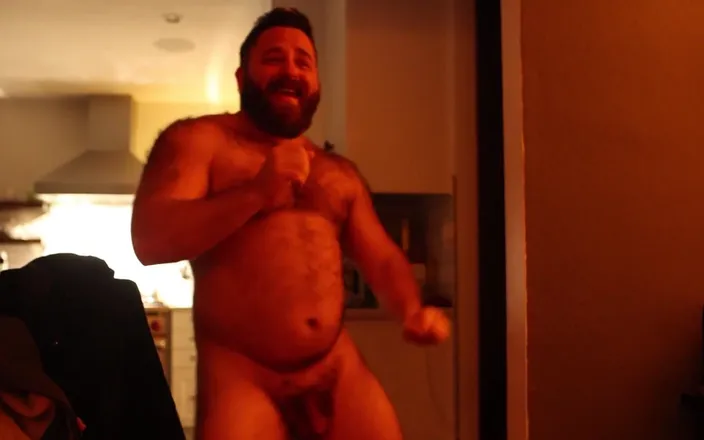 Huzzbearz: Happy New Year!! We were hanging out with some friends,...