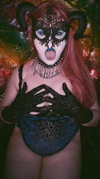 Gothic Slut Tongue Action
