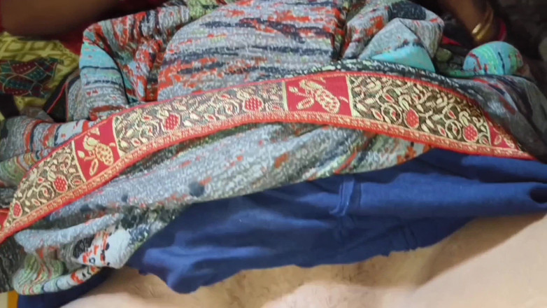 Sumang studio: Video rekaman seks tante seksi india india dientot habis-habisan sama...