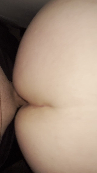 Natalie Moore: Membongkok di luar tali seks