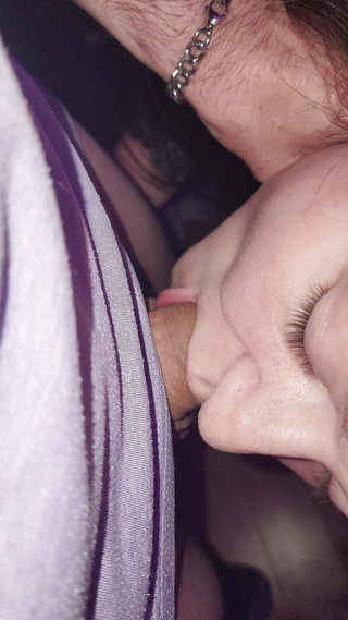 Sleeplovers: Una esposa cachonda follada por su vecino