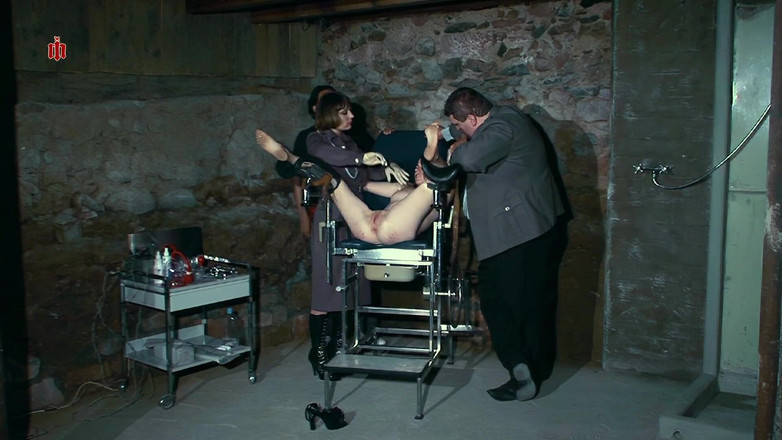 Inquisition and prison world: Clara - Điều trị cực đoan