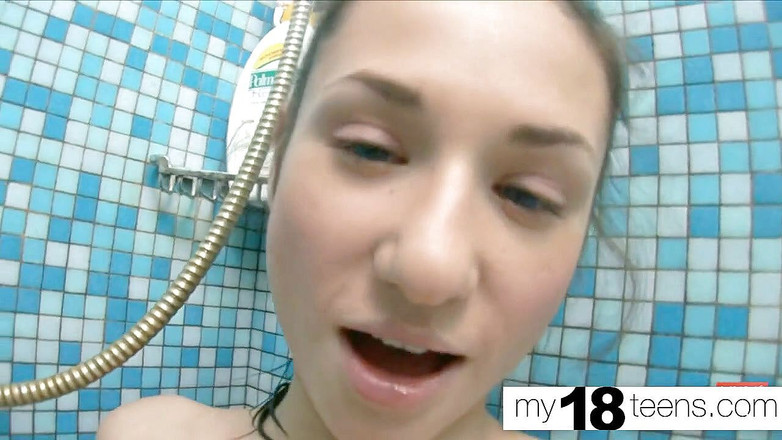 My 18 Teens: MY18TEENS - Teen s velkými prsy prstění kundičky v koupelně