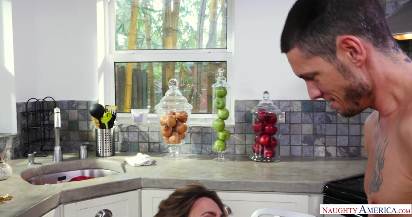Thunder cock: Naughty America - Mia Pearl fucking in the kitchen with her...