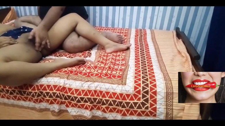 Hotty Jiya Sharmaa: 情人节 xxx 色情角色扮演 清晰的印地语音频