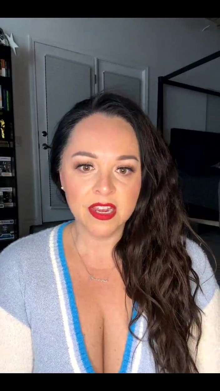 Amanda Thickk: Chào thế giới