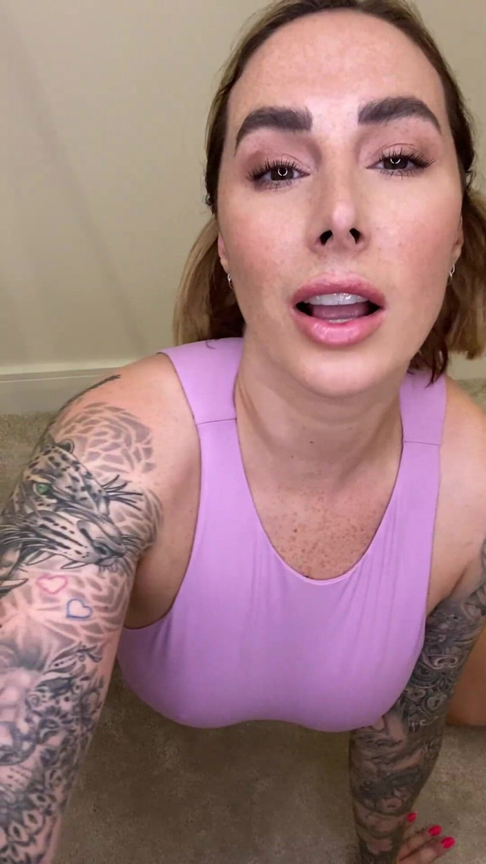 Paige Turnah: Hol dein gesicht in meinen arsch und leck dich