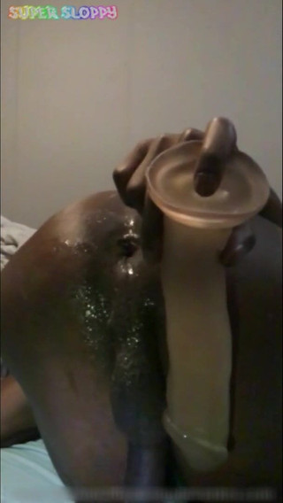 Ass Monkey: Großer dildo in meinem arsch dann Analpumpe - Dj Buttpussy