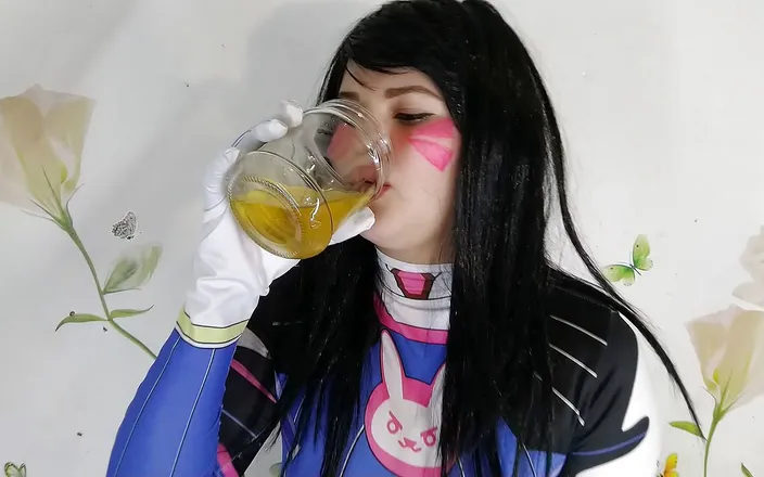 LizAngel: D.VA I peed in the jar