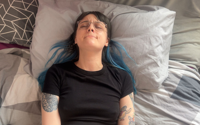 honksofdespair: Alice Zum Orgasmus Bringen