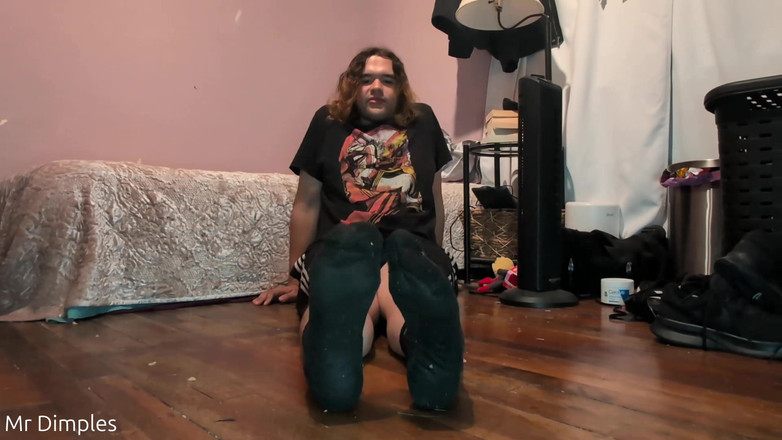 Mr Dimples: Instrucțiuni de masturbare după antrenament cu picioare și cur!