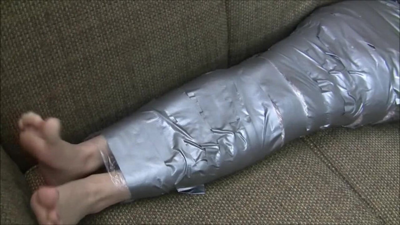 Selfgags classic: Mummified & powerless!