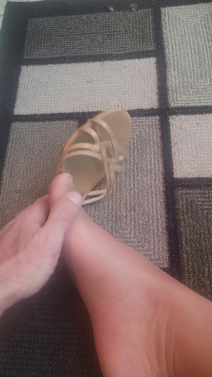 Feet Lover: Jacking za pomocą obcasów i nylonów i orgazm na piętie