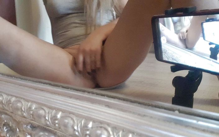 Putana dreams: When look my pussy i start be very wet