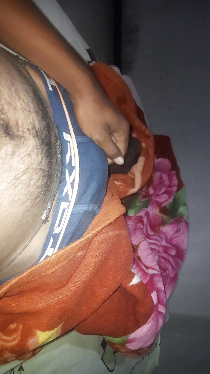 Sagar_9888: 马拉地男孩独自在房间里掌握