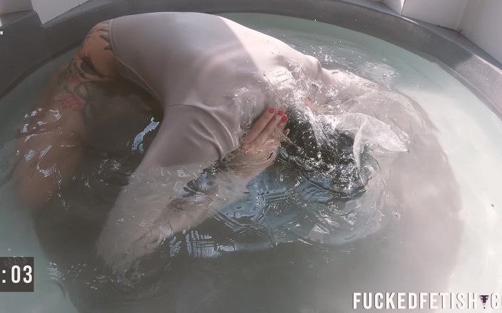 Fucked fetish: 4k पानी से चुदाई सेक्सी लैटिन स्वामिनी स्विमसूट टॉपपल्स
