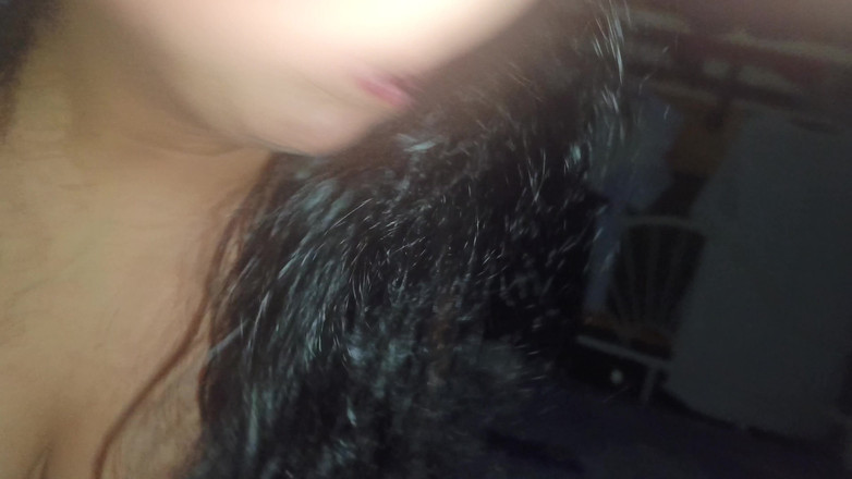 The director: Moglie casalinga tettona fa un pompino caldo e sborrata in...