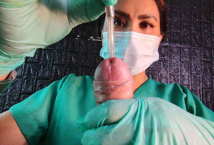 DominaFireOfficial: Paja y sonido por enfermera sádica con guantes de látex (dominafire)