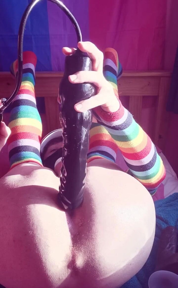 Rainbow Femboy: Más divertido con mi juguete inflable!