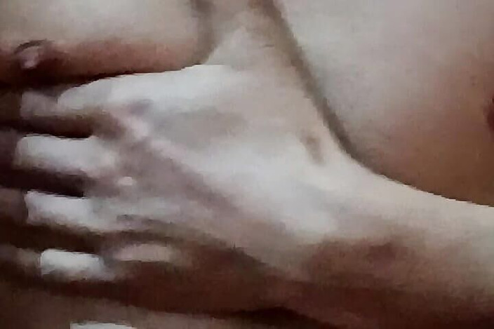 Gangbang straight: Elektrický wppling bradavek snů