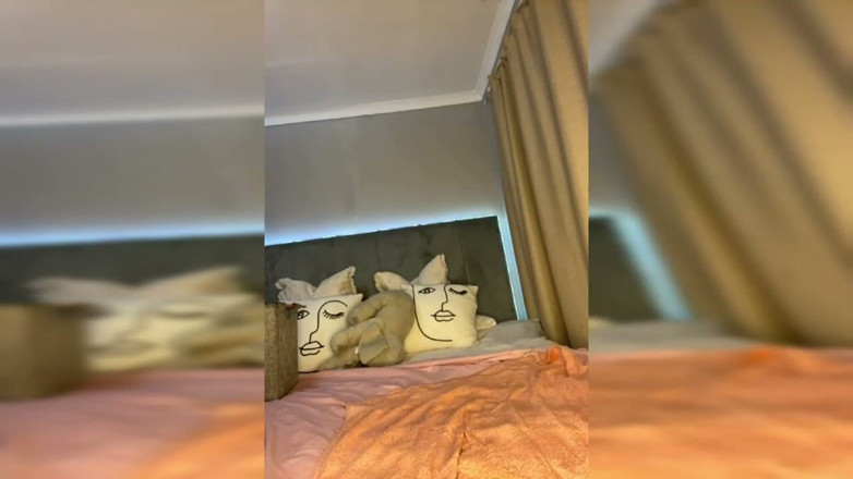 Legendary Booty Overdose: 胖美女脱衣和pussyplay