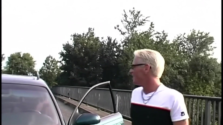 Enema Extreme And Top Girls: Sex cu clismă și clismă mare din curul strâmt