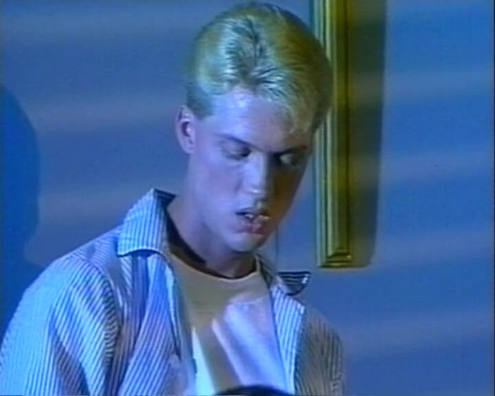 Gay vintage vibes: Чоловіки досліджують глибоку хіть No8