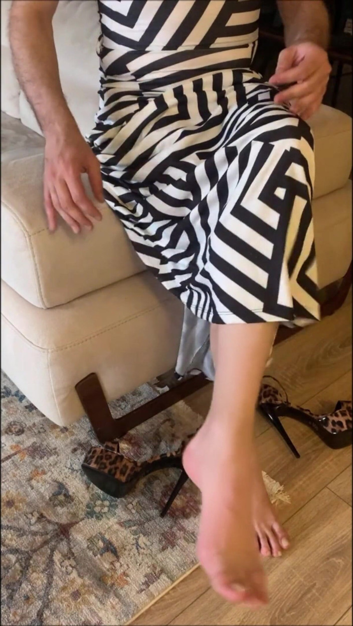 cd_aysemmm: I Saw My Stepmom's Sagging Pussy