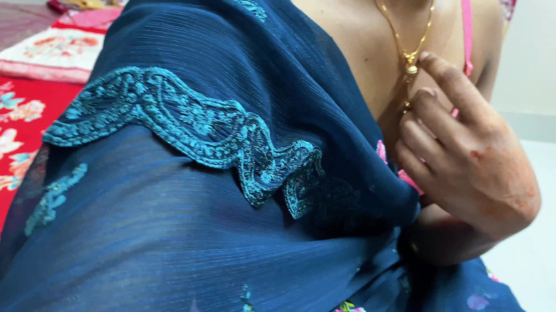 Bdsex24: Моя горячая сексуальная меда трахает жесткую киску, когда мачеха в нет дома